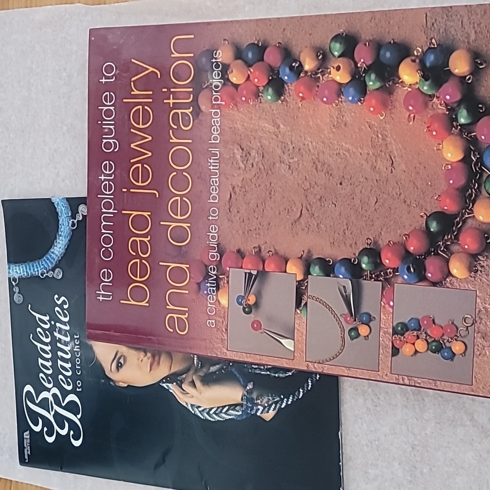 The Complete Guide to Bead Jewelry and Decoration